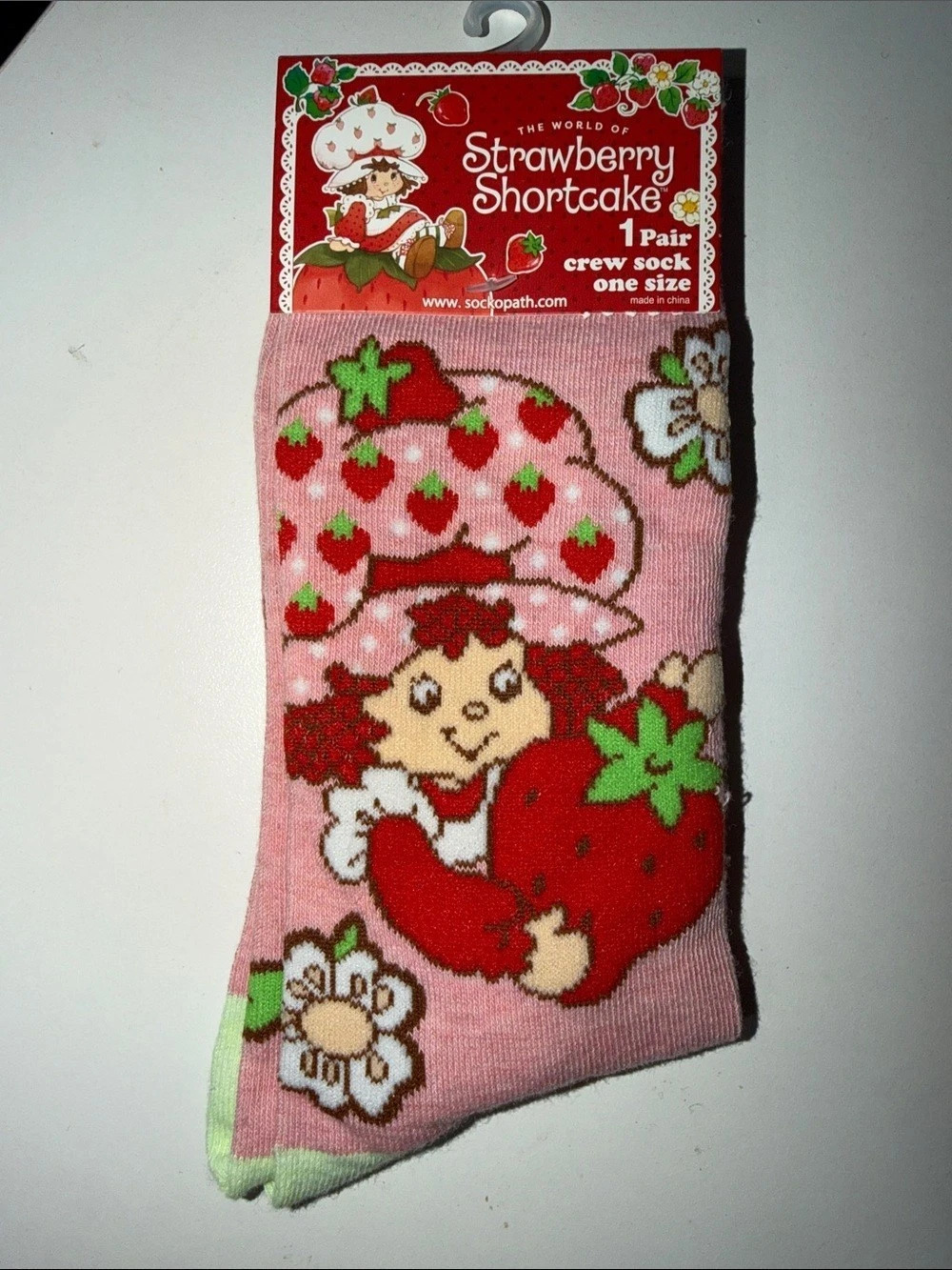 The World of Strawberry Shortcake Strawberry Shortcake Crew Socks Pink